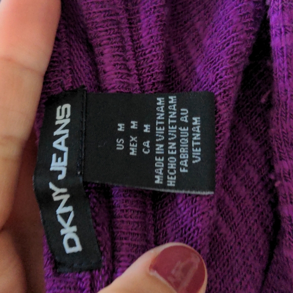 Dark lavender tunic. - Picture 3 of 4